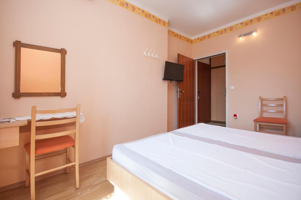 Villa Daniela Brodarica  Ruang foto